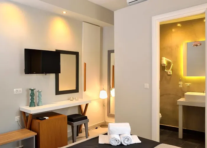 Elia Dorotheou חאניה